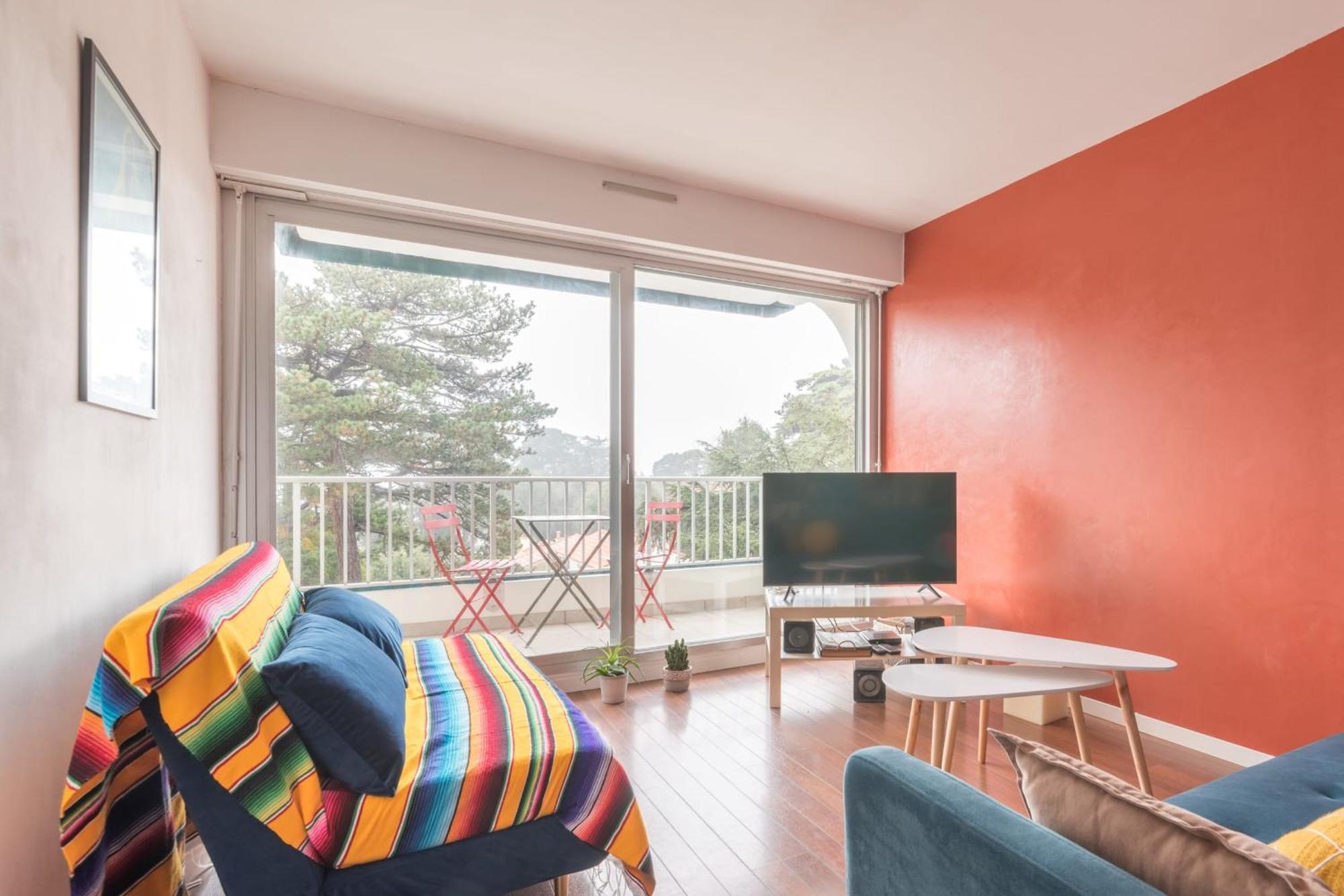 Appartement A 200M De Thalassospa Pornic Bagian luar foto