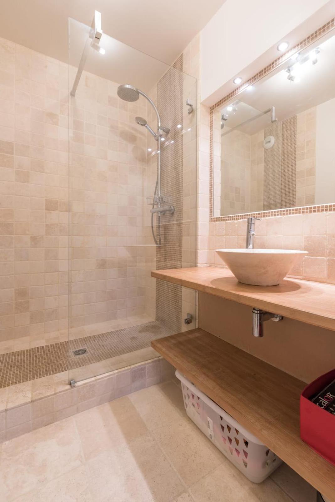 Appartement A 200M De Thalassospa Pornic Bagian luar foto